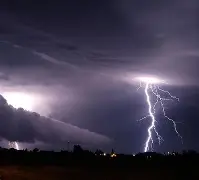 雷加利斯豪取三分，全力争夺