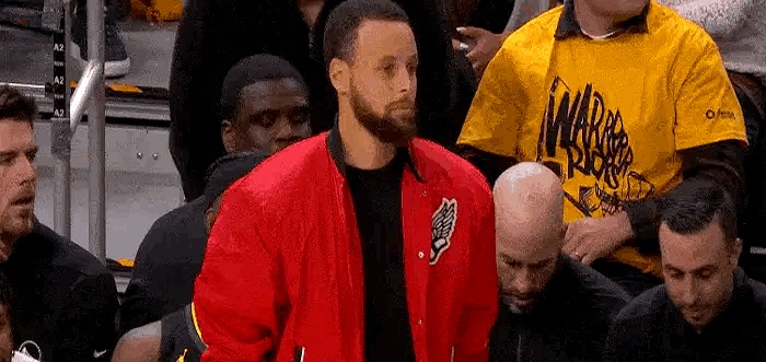 九游娱乐首页-主力球员意外伤退，球队赛季前景蒙上阴影