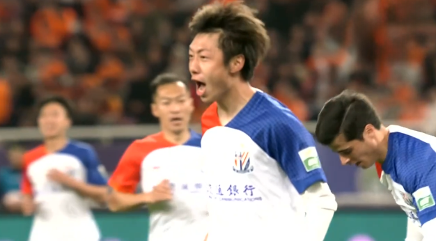 中超球员张扬球技,获得国际足坛广泛赞誉 中超球员张扬球技,获得国际足坛广泛赞誉