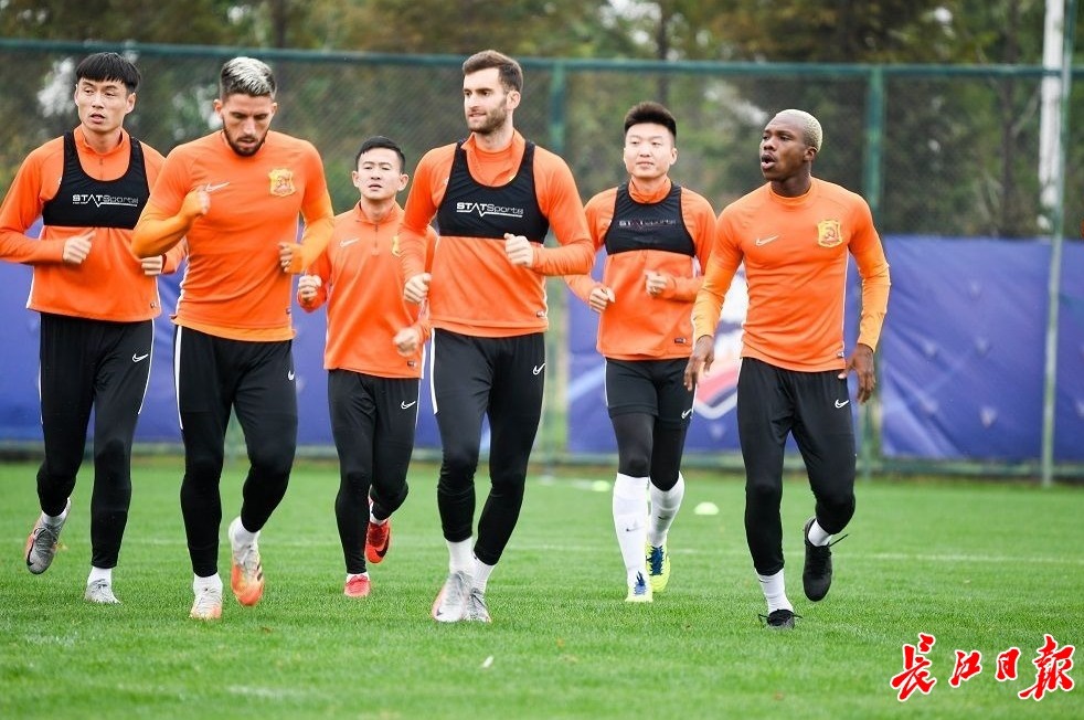 关于浙江绿城阵容调整,球员全力以赴的信息 关于浙江绿城阵容调整,球员全力以赴的信息