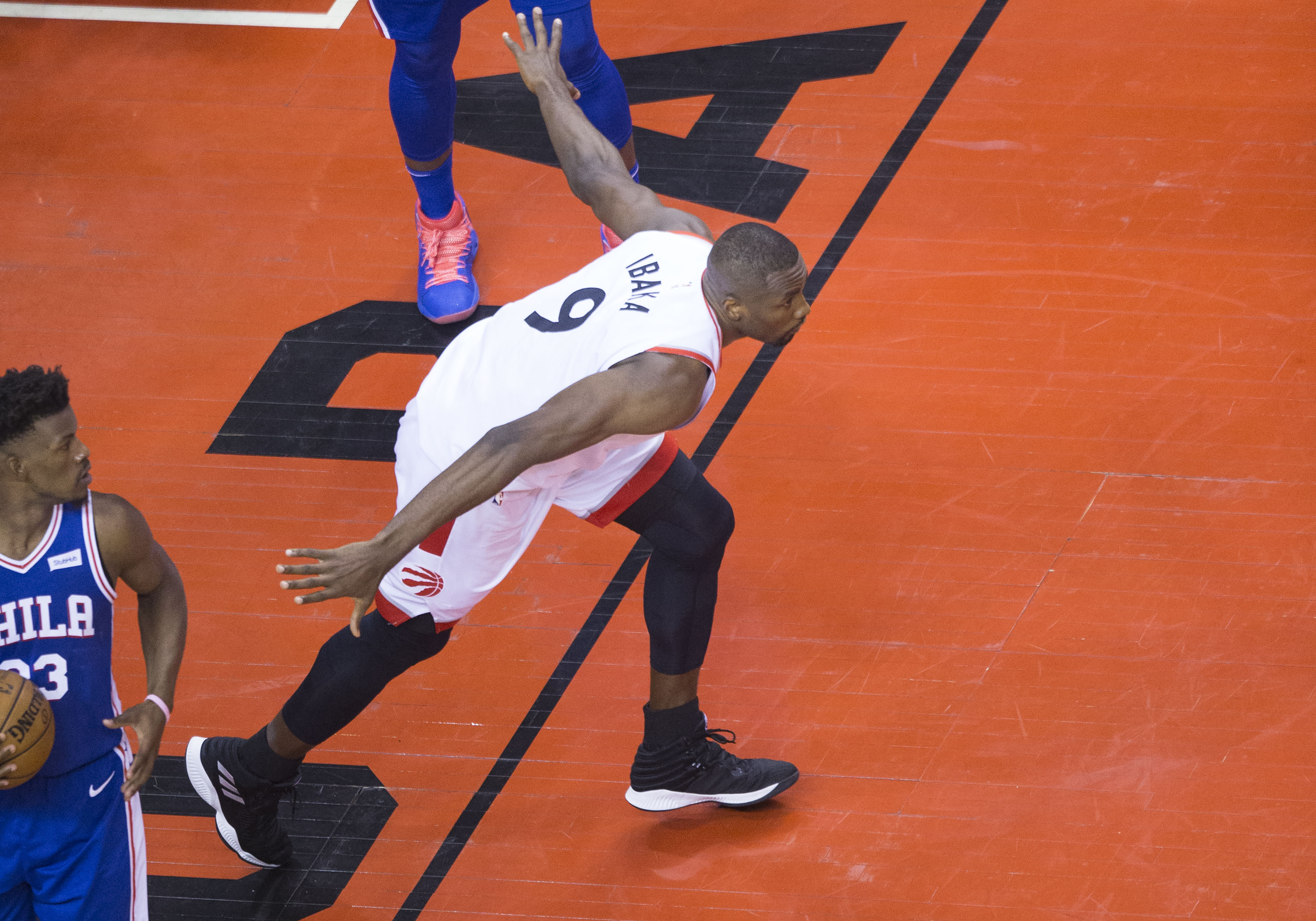 九游VIP-猛龙主场告捷，晋级季后赛半决赛