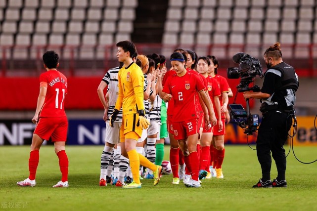 妙手回春!中国女足重返强者榜首 妙手回春!中国女足重返强者榜首