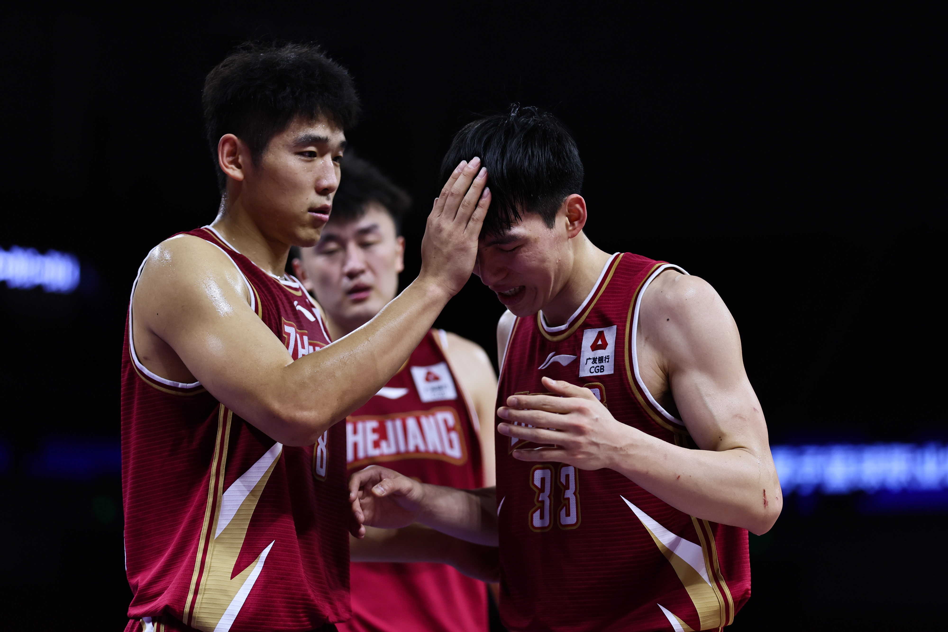 浙江队战胜上海队,迎来胜利 浙江队战胜上海队,迎来胜利